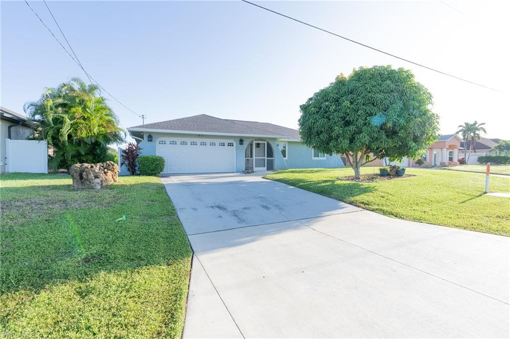 115 35th Ter, Cape Coral