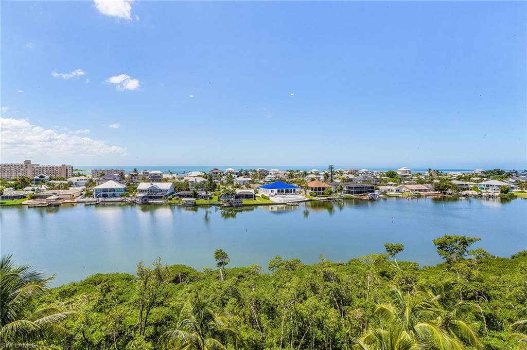 4192 Bay Beach Ln #872, Fort Myers Beach, photo 2