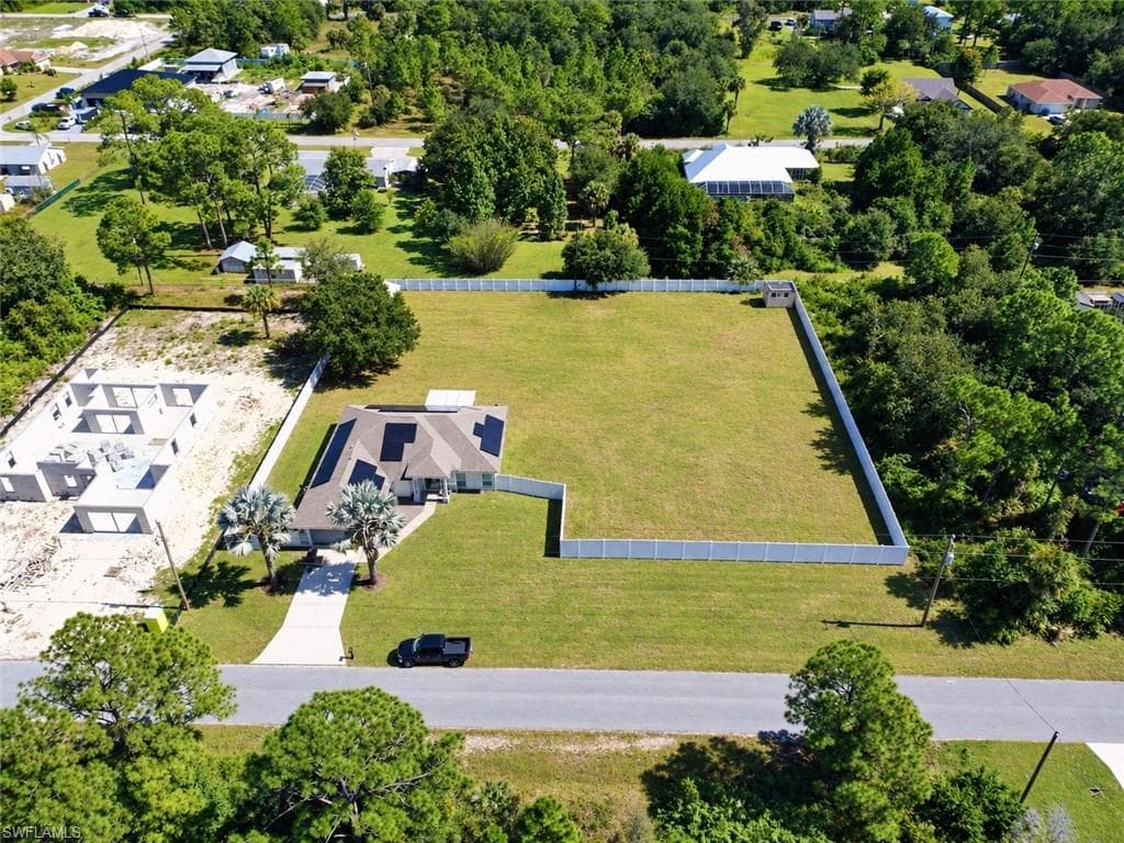 1016 Cleveland Ave, Lehigh Acres, photo 2