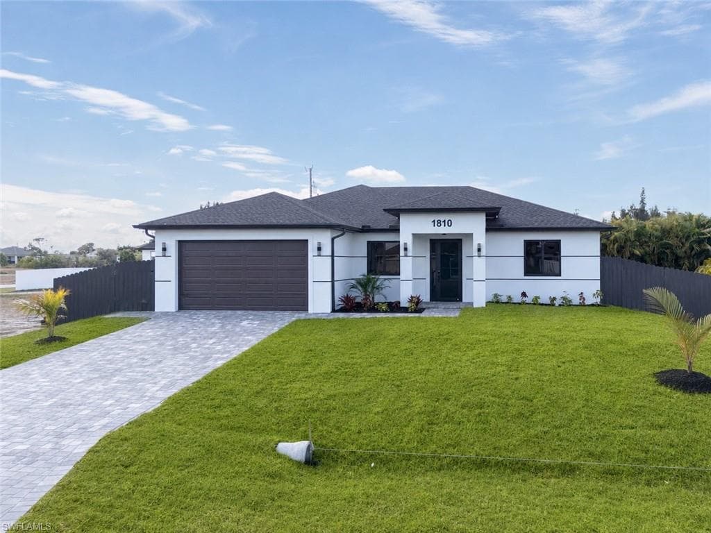 1810 6th Pl, Cape Coral