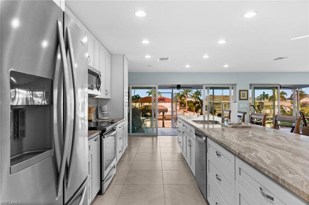 2498 Sapodilla Ln, St. James City, photo 3