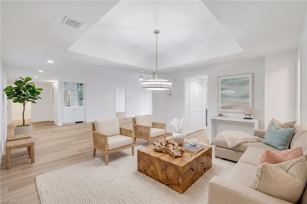 6075 Pelican Bay Blvd #104, Naples, photo 2