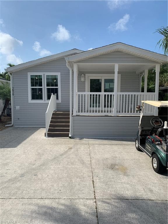 1626 Diamond Lake Cir, Silver Lakes