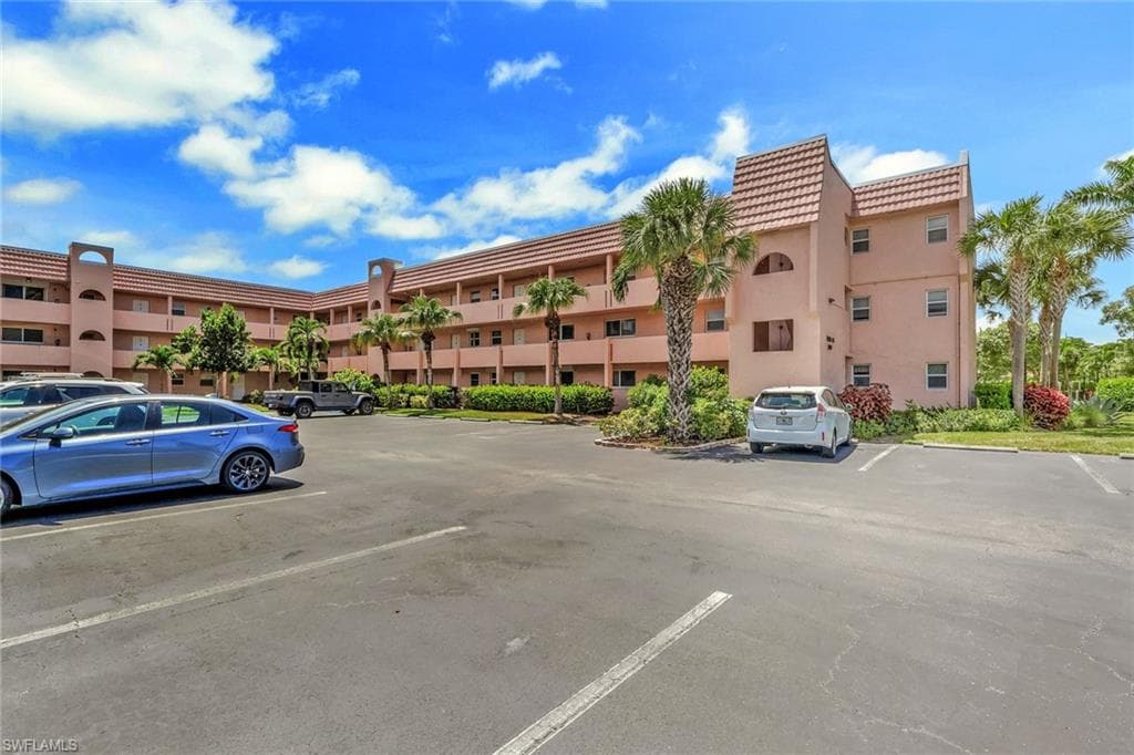 200 Forest Lakes Blvd #108, Naples