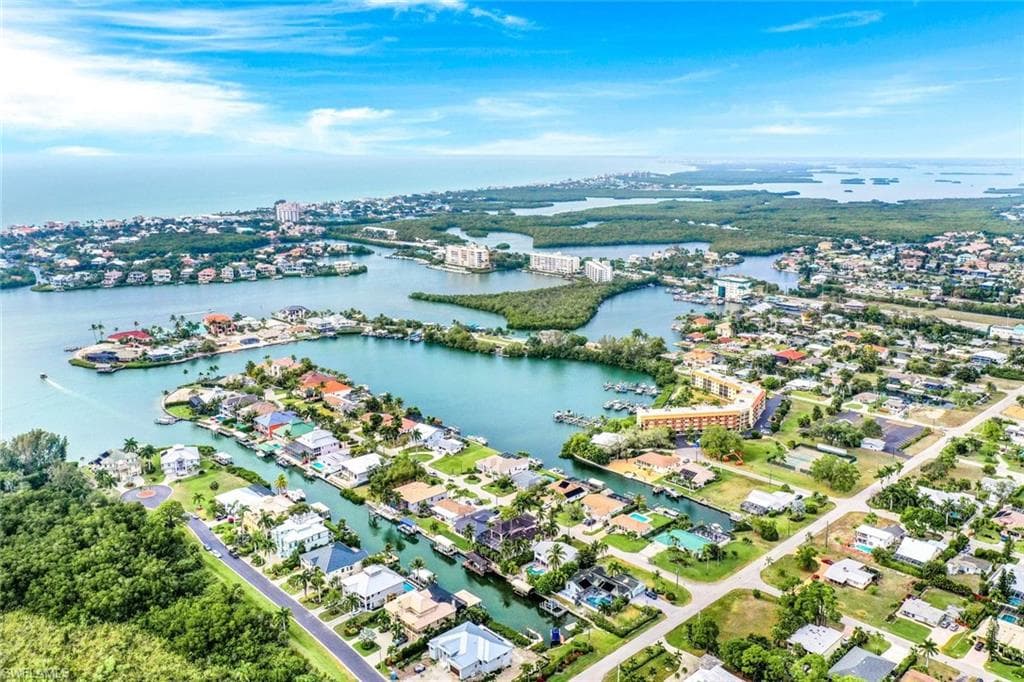 249 3rd St, Bonita Springs, photo 2