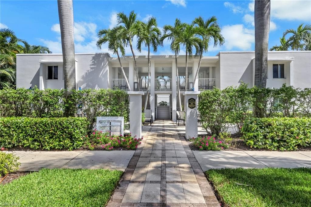 175 5th Ave #4, Naples, photo 2