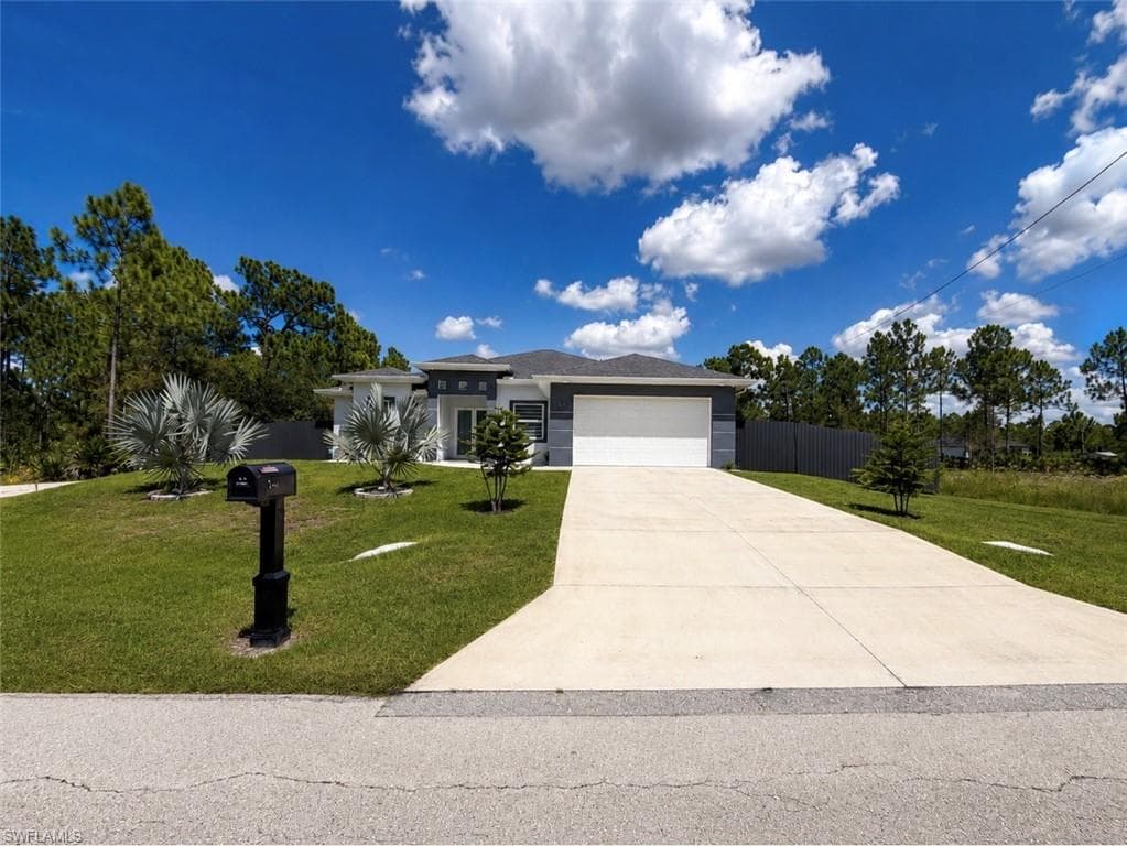 918 Dixie Ave, Lehigh Acres, photo 3
