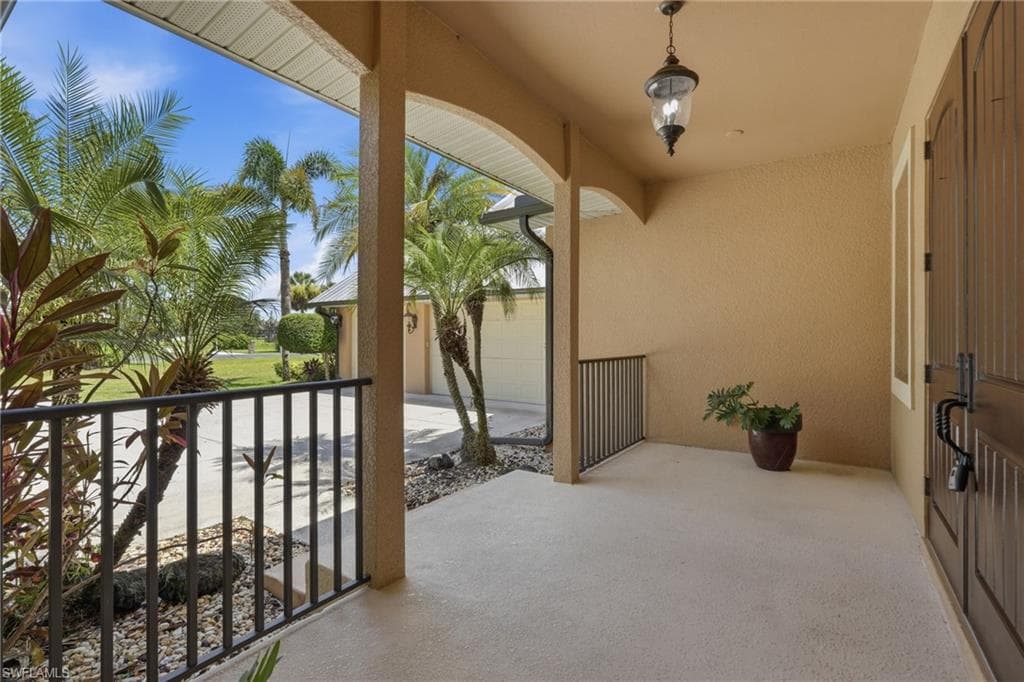 18241 Riverwind Dr, Alva, photo 3