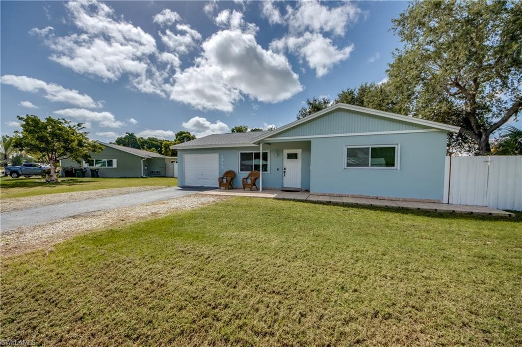 2912 Poinciana Dr, Naples, photo 3