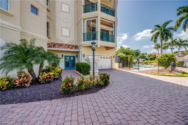 11160 Harbour Yacht Ct #c, Fort Myers