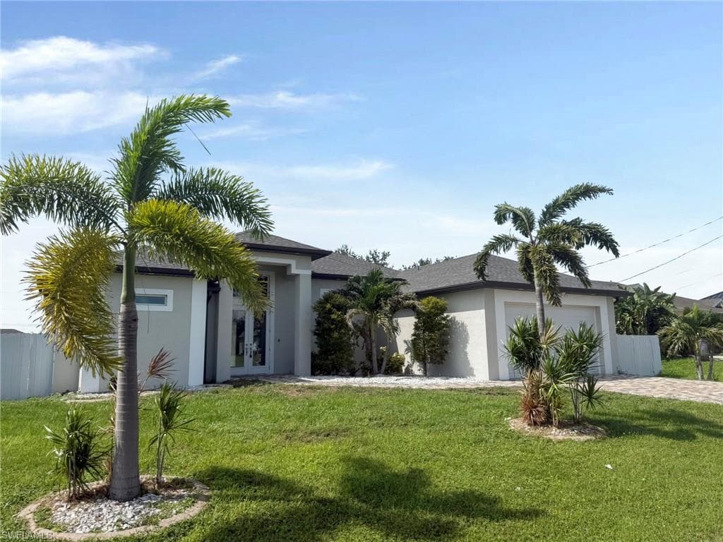 433 1st St, Cape Coral