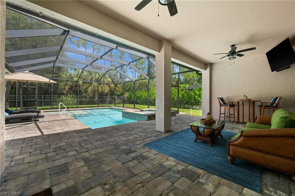 2127 Imperial Cir, Naples, photo 2