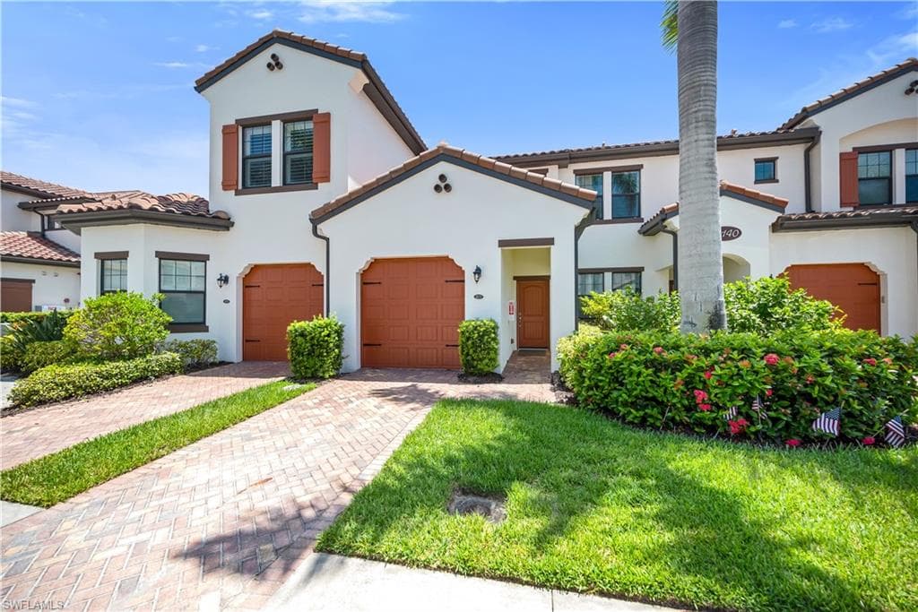15140 Palmer Lake Cir #201, Naples