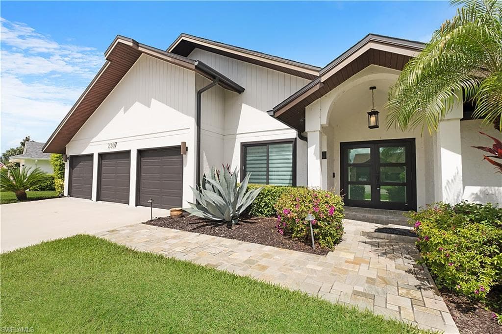 2307 Queens Way, Naples, photo 2