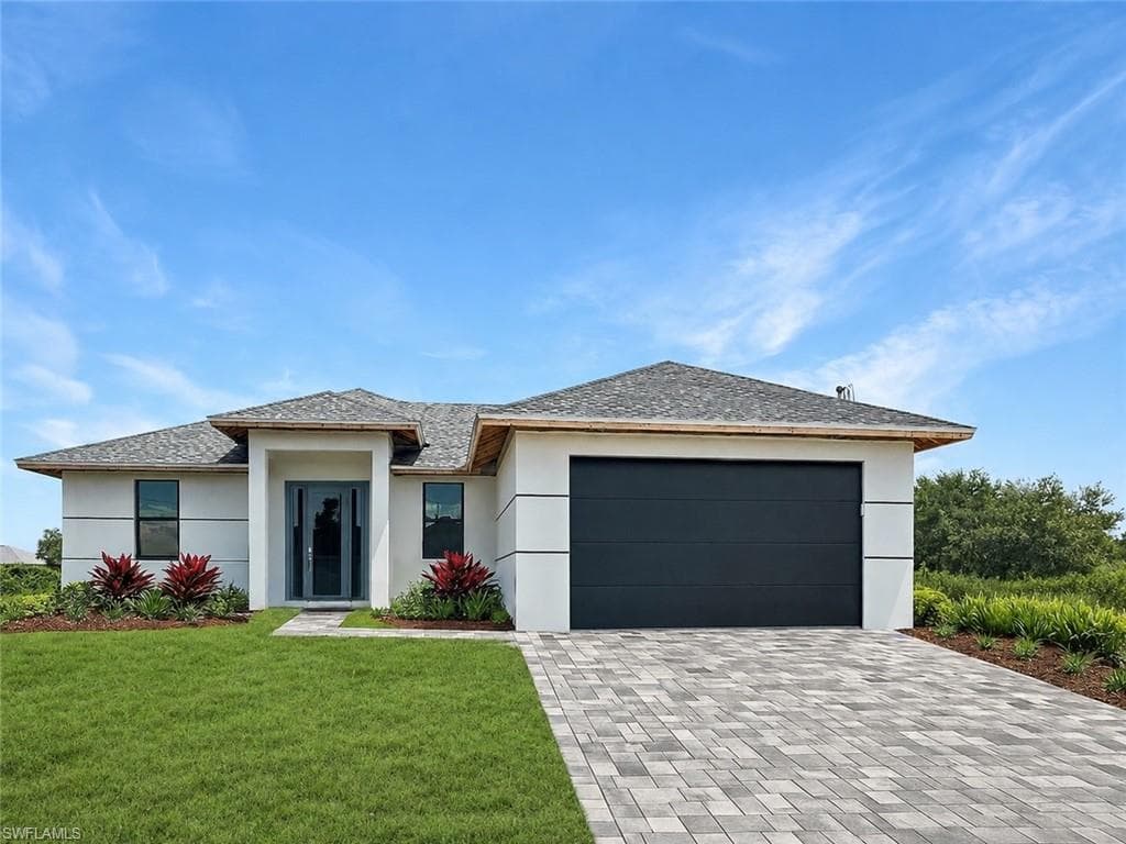 628 15th Ter, Cape Coral