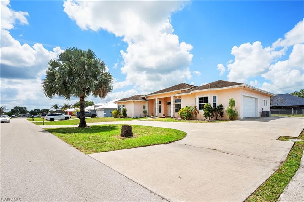 1006 Bayberry Loop, Clewiston, photo 2