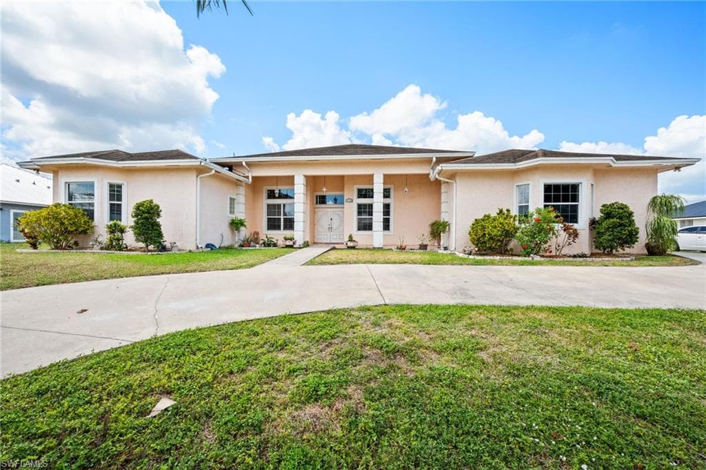 1006 Bayberry Loop, Clewiston