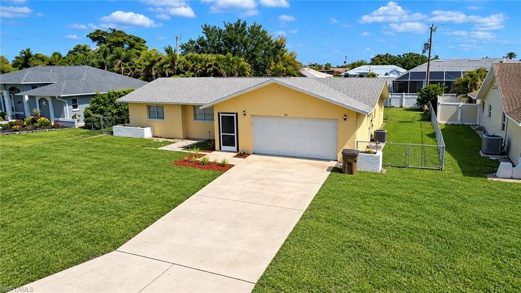 915 20th St, Cape Coral, photo 2
