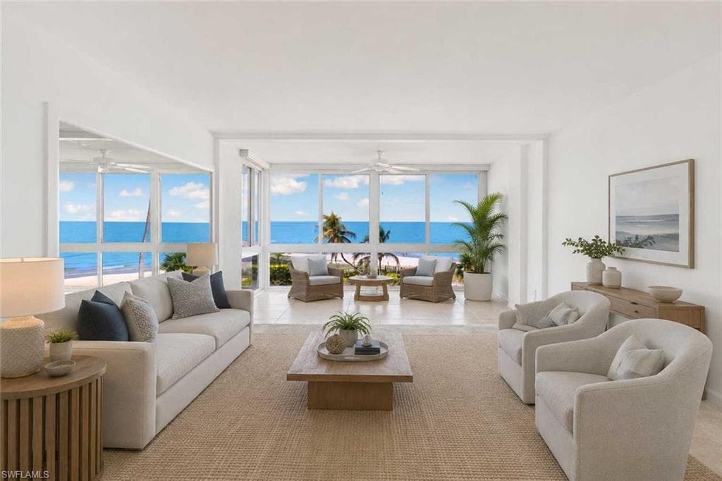 2121 Gulf Shore Blvd #203, Naples, photo 3