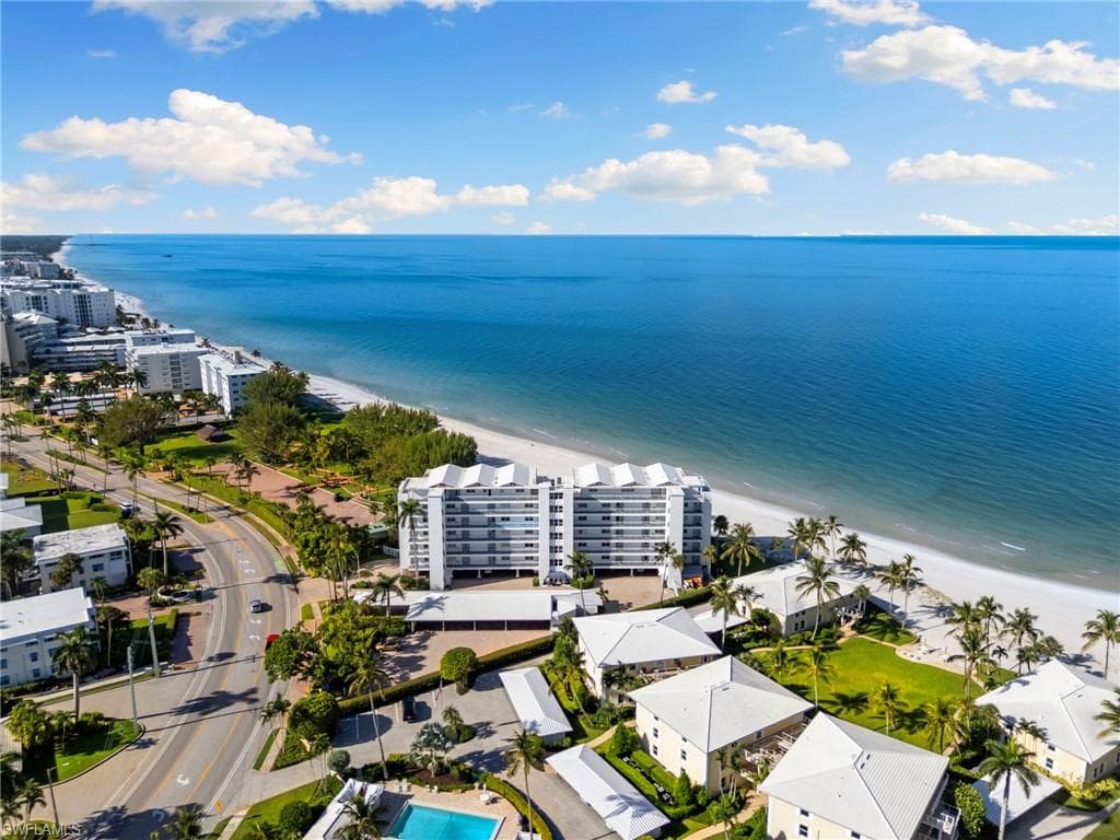 2121 Gulf Shore Blvd #203, Naples