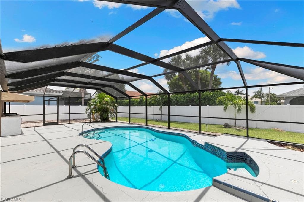 351 Columbus Way, Marco Island, photo 2