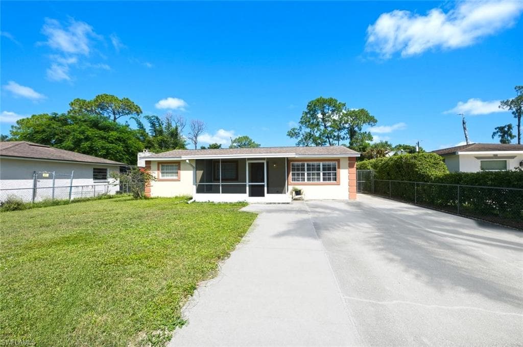 5449 Hardee St, Naples