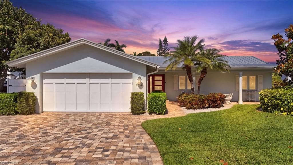 1590 Sandpiper St, Naples