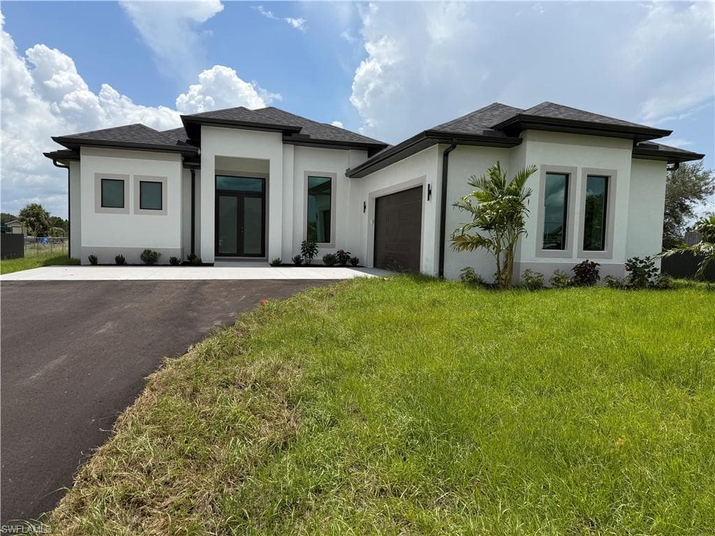 3806 60th Ave, Naples