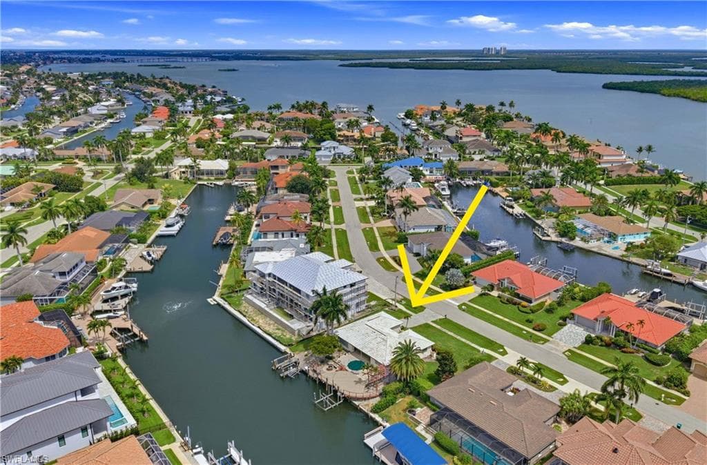 154 Hollyhock Ct, Marco Island, photo 2