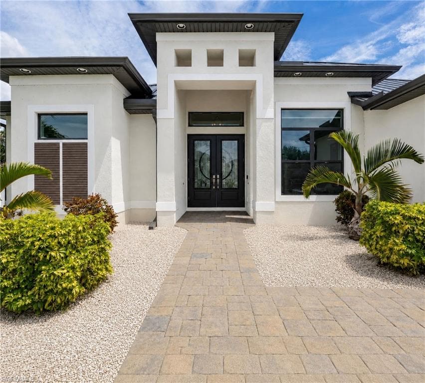 2515 31st Ln, Cape Coral, photo 2