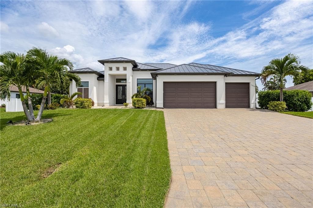 2515 31st Ln, Cape Coral