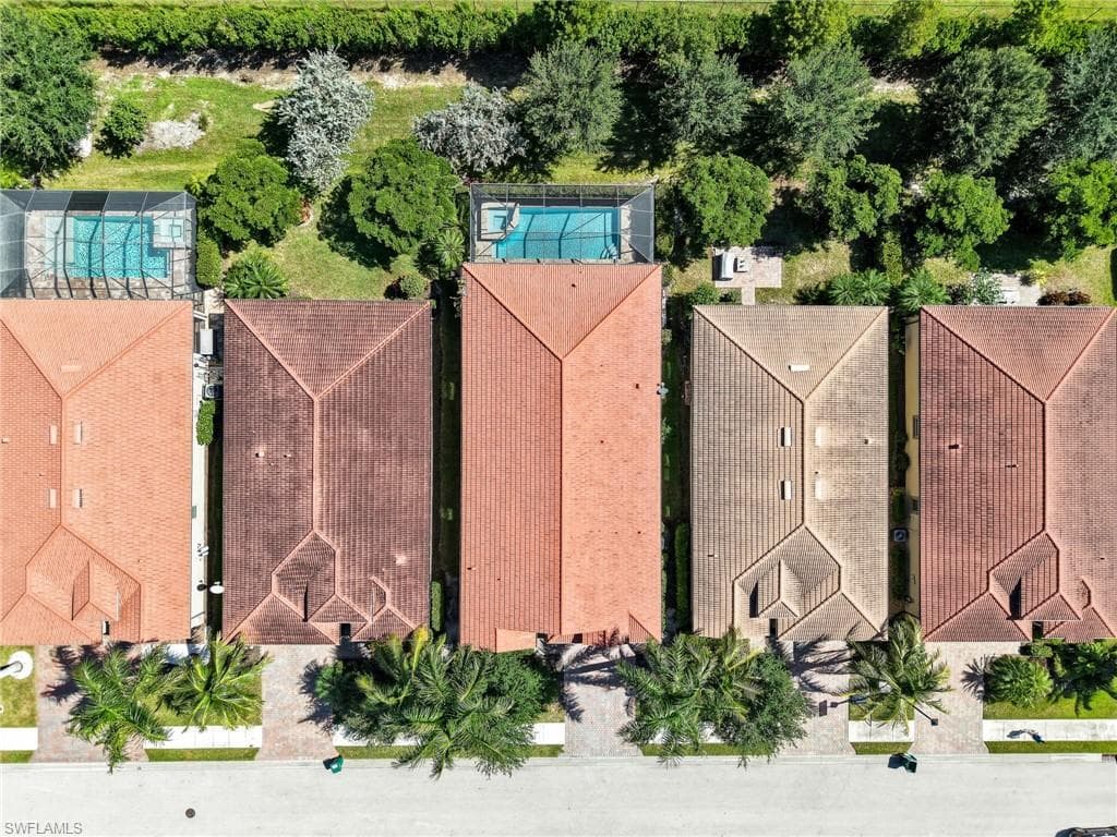 16382 Barclay Ct, Naples, photo 2