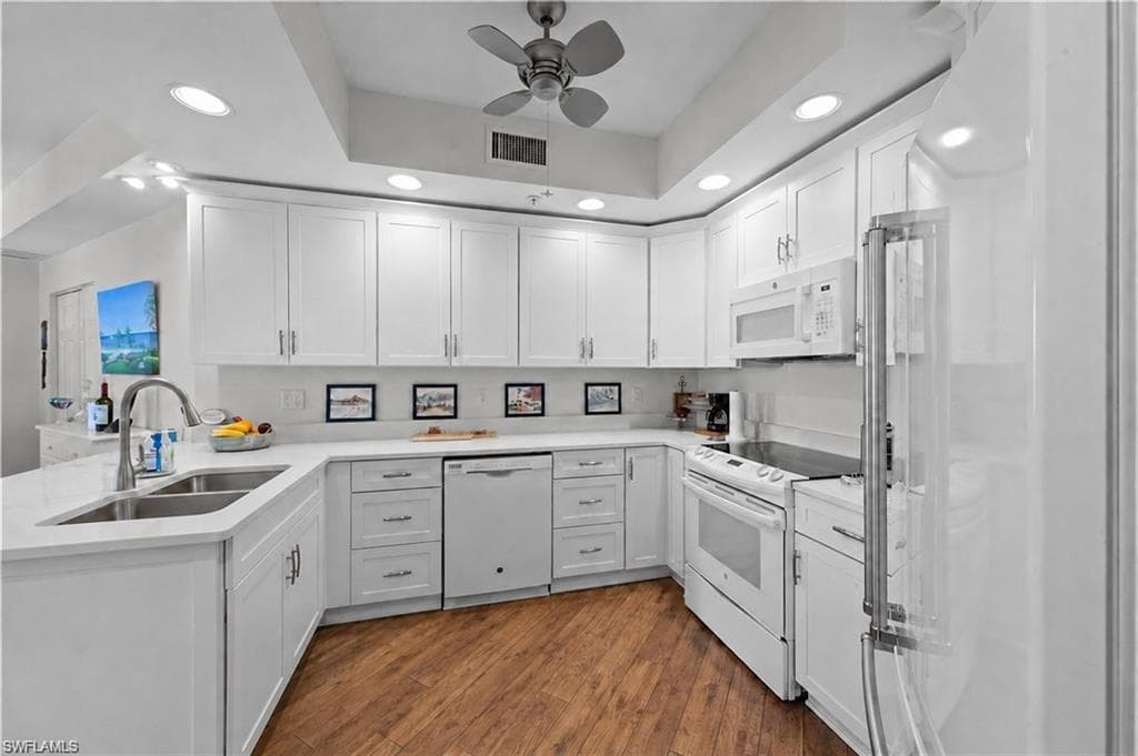 1001 Arbor Lake Dr #904, Naples, photo 3