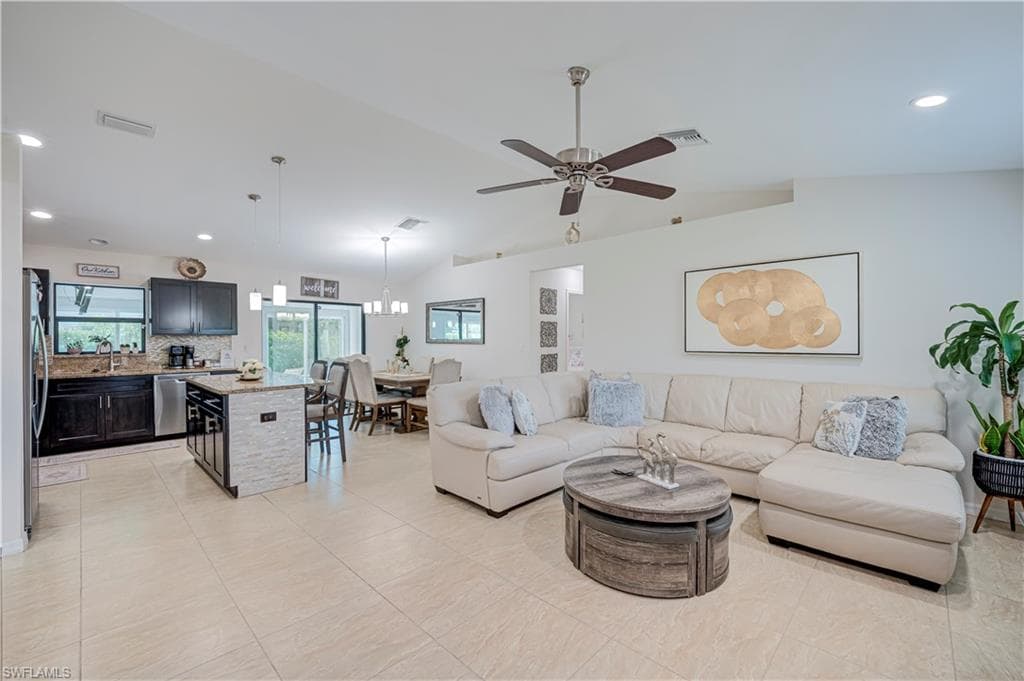 3803 18th St, Lehigh Acres, photo 3