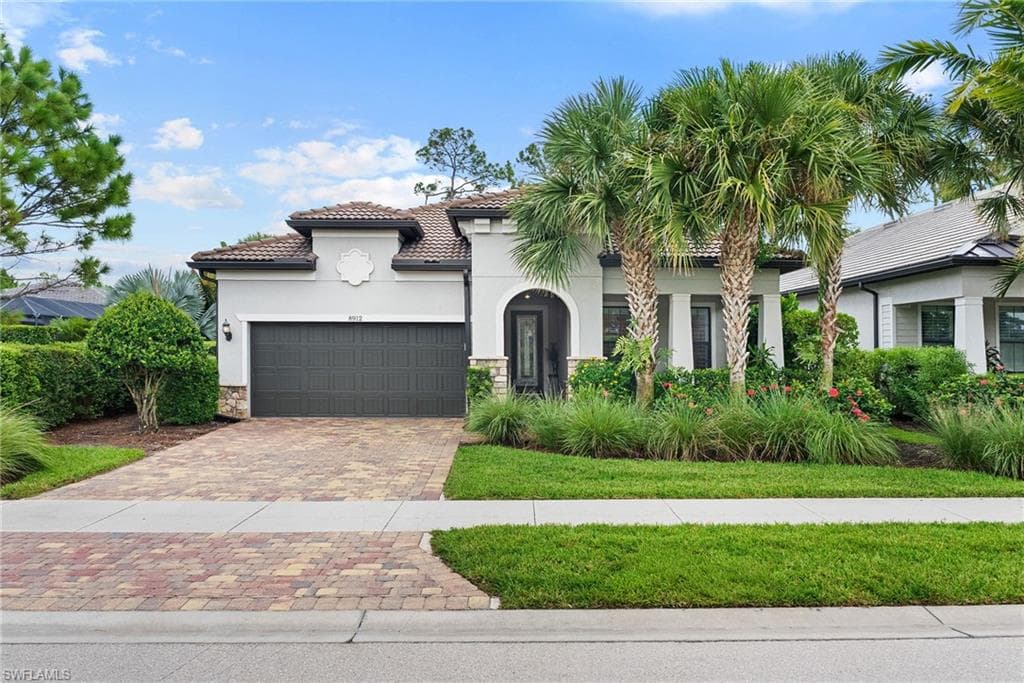 8912 Horned Lark Dr, Naples