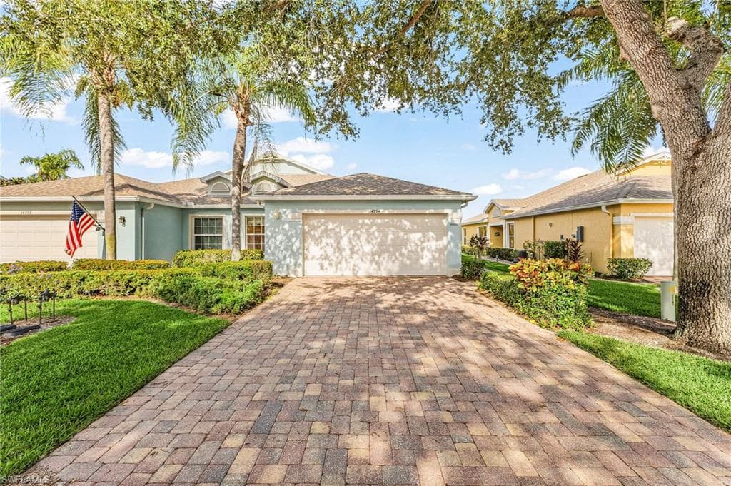 14994 Sterling Oaks Dr, Naples, photo 2