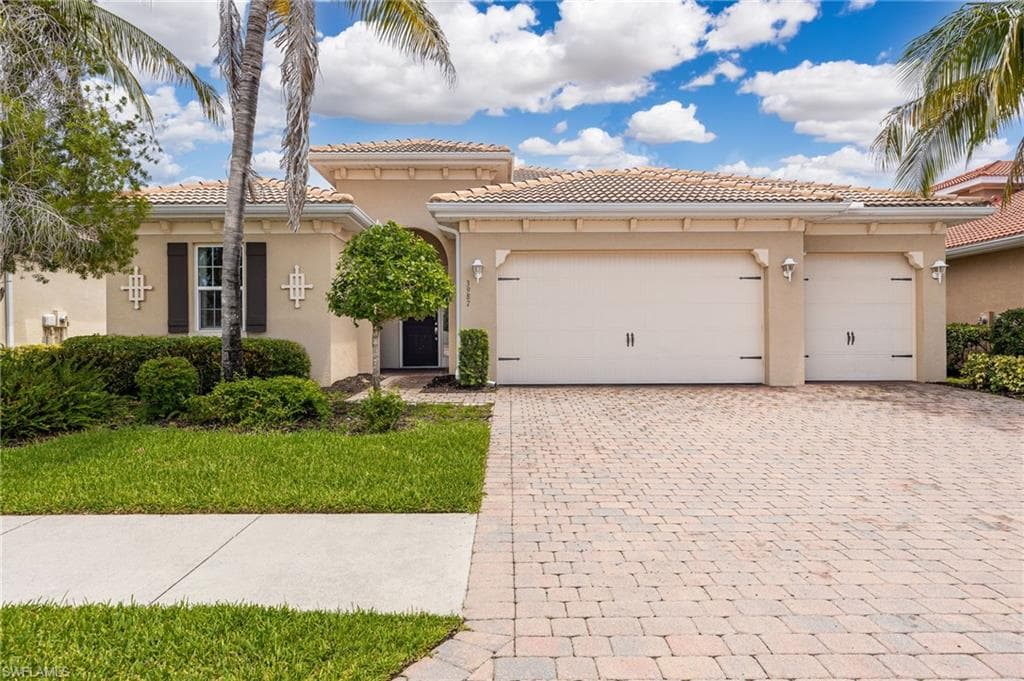 3987 Ashentree Ct, Fort Myers
