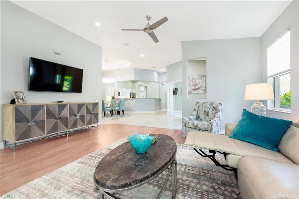 682 Catamaran Ct, Naples, photo 2