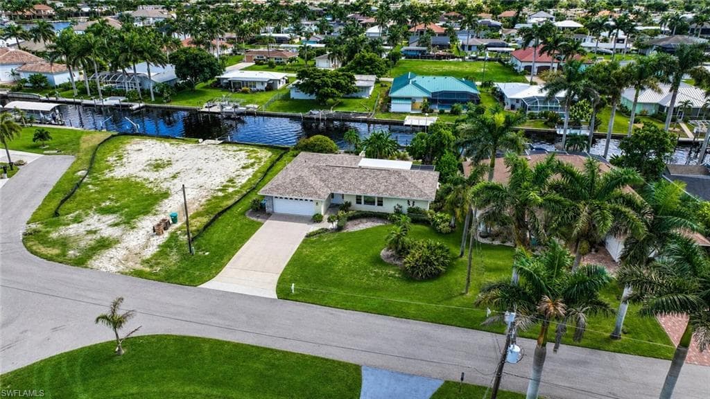 5219 Seminole Ct, Cape Coral, photo 2