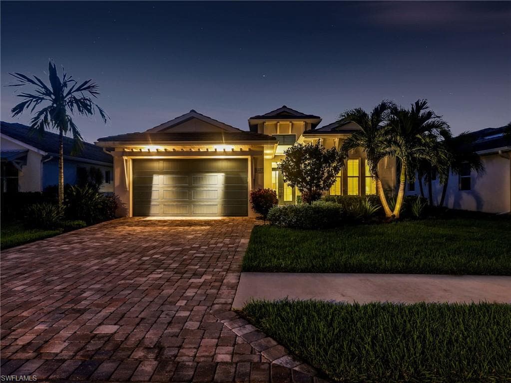 8893 Redonda Dr, Naples, photo 3