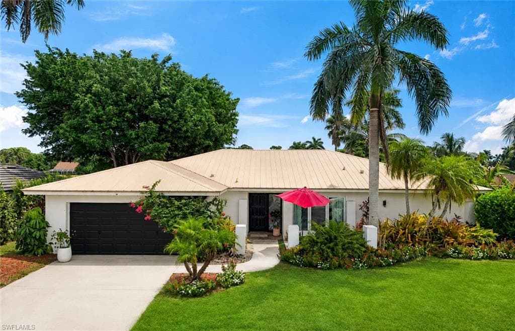 391 Torrey Pines Pt, Naples