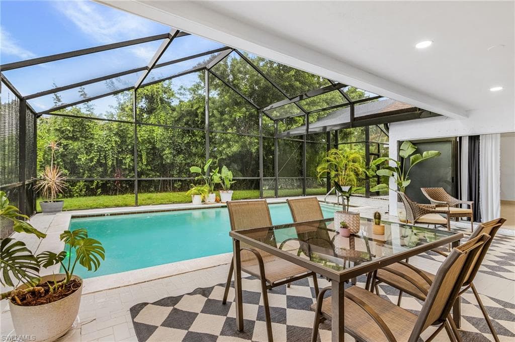 2472 Pine Woods Cir #17, Naples, photo 3