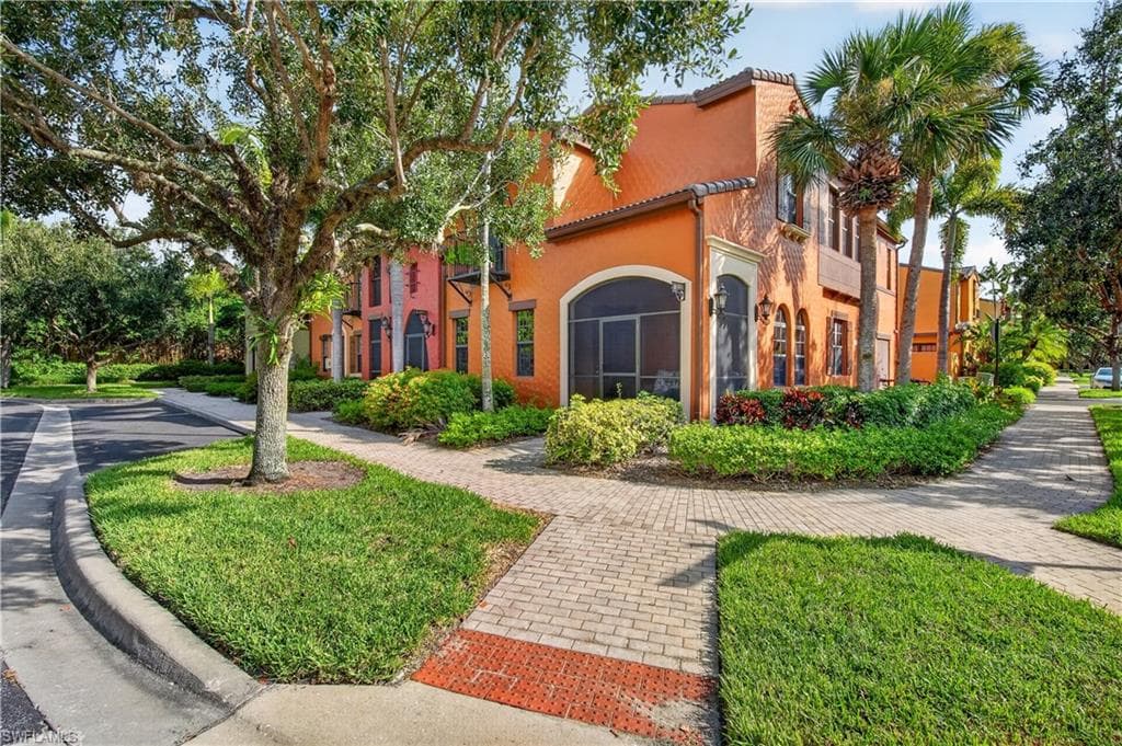 9110 Capistrano St #8401, Naples
