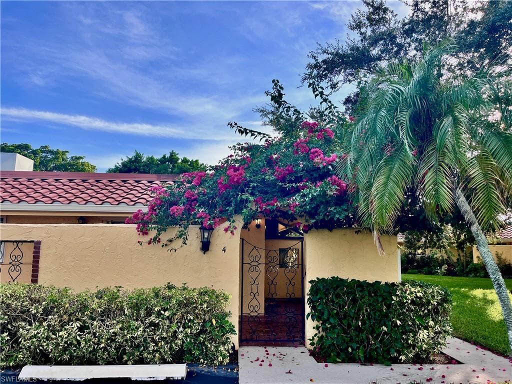 186 Harrison Rd #h4, Naples