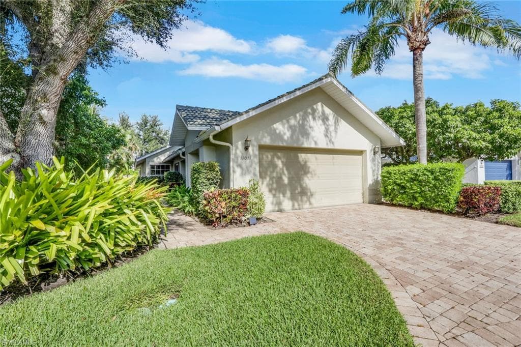 11011 Linnet Ln, Naples, photo 2