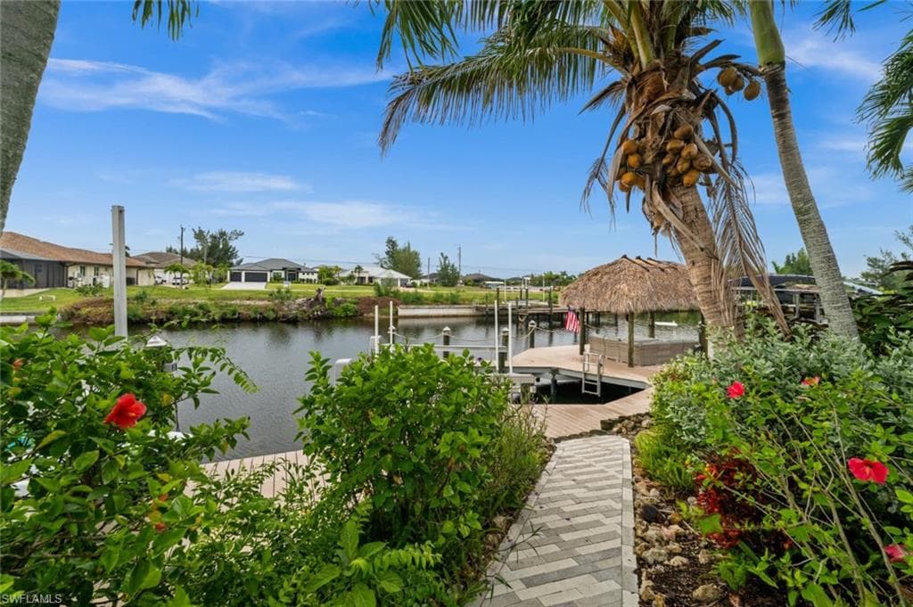 1638 38th Pl, Cape Coral