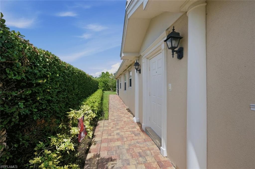 7405 Emilia Ln, Naples, photo 3