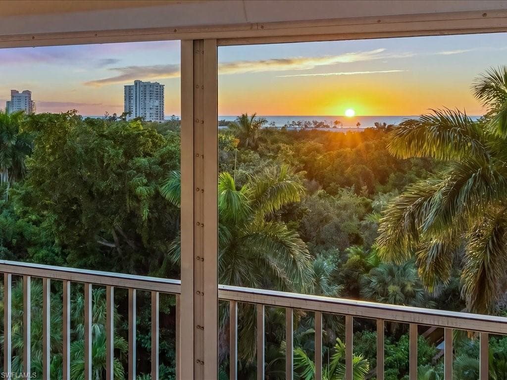 5550 Heron Point Dr #402, Naples, photo 2