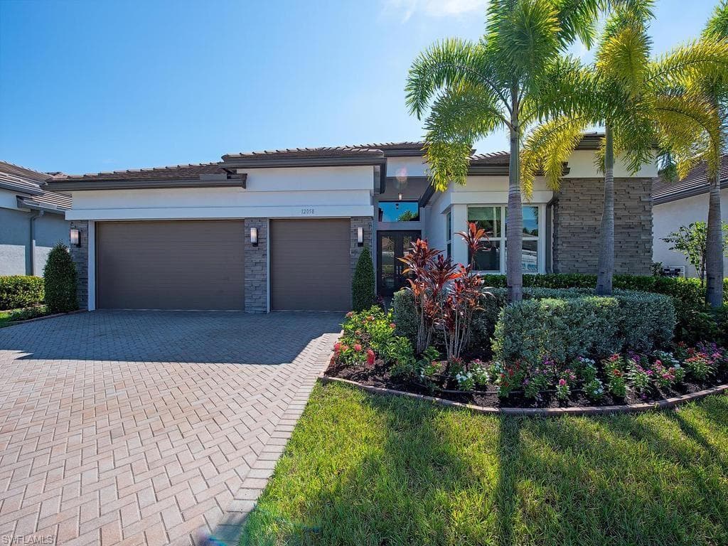 12058 Mimosa St, Naples
