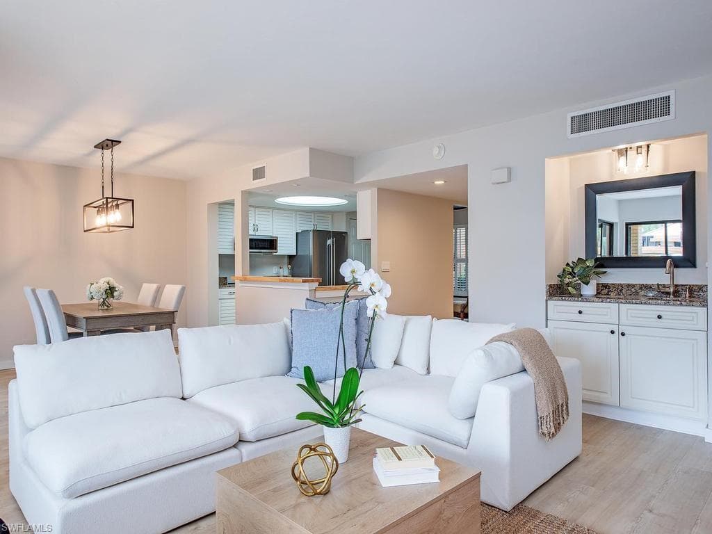 6710 Pelican Bay Blvd #412, Naples, photo 2